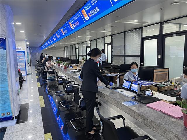 威海營商行丨政務服務“三步走”，經開區優化法治化營商環境——出入境服務篇